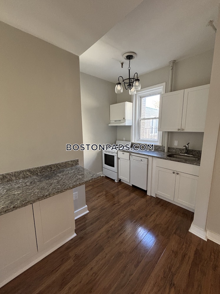 Commonwealth Ave., Boston