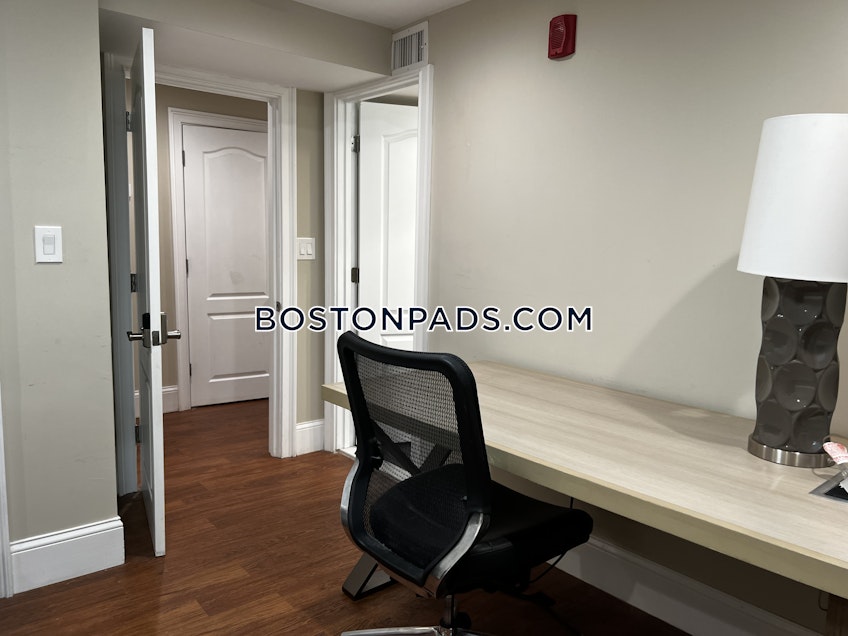 Boston - $13,600+ /month