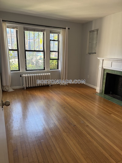 Fenway/kenmore 4 Beds 2 Baths on Park Drive in Boston Boston - $6,800 No Fee