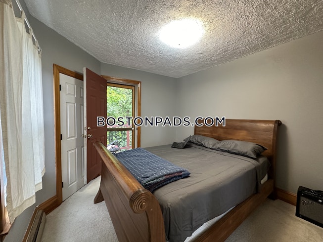 Boston - $2,900+ /mo