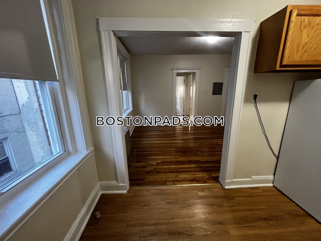 Boston - $2,450+ /mo