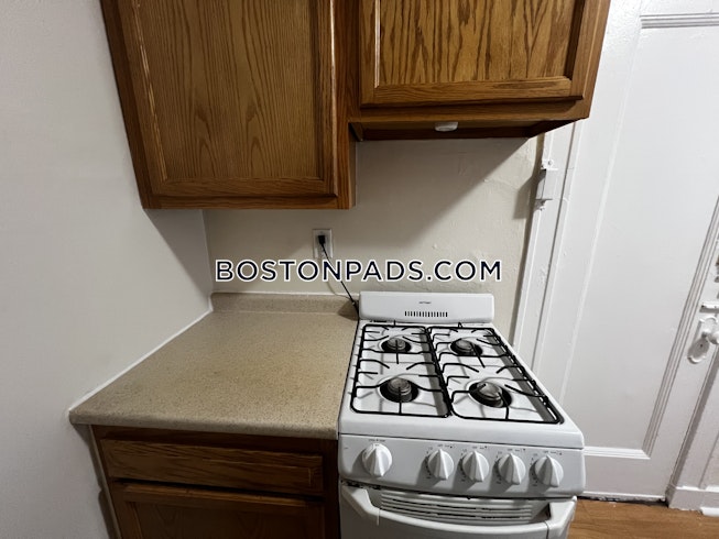 Boston - $2,450+ /mo