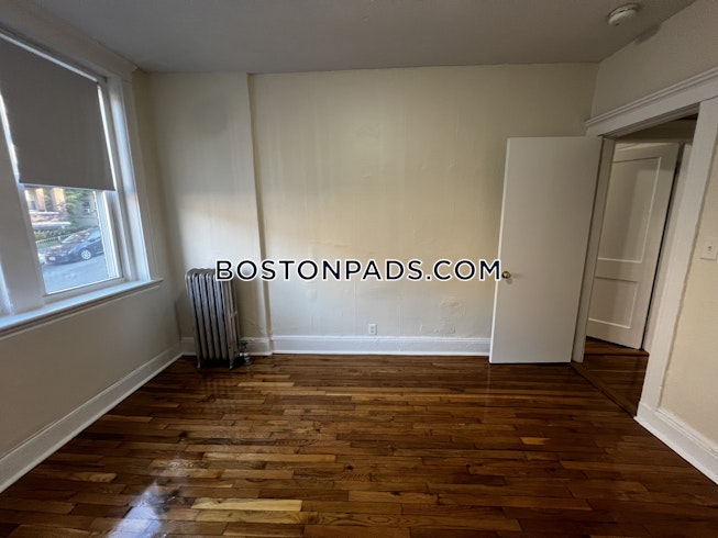 Boston - $2,450+ /mo