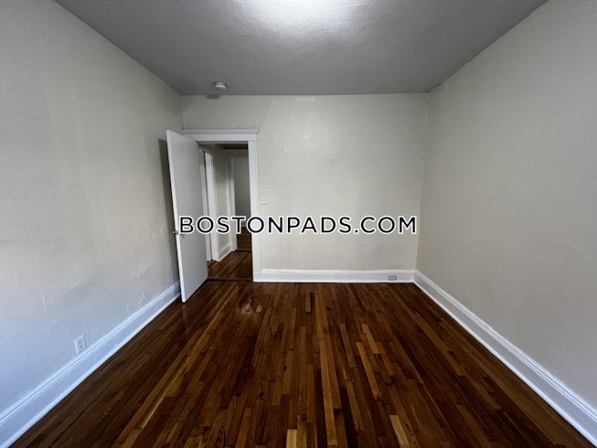 Boston - $2,450+ /mo