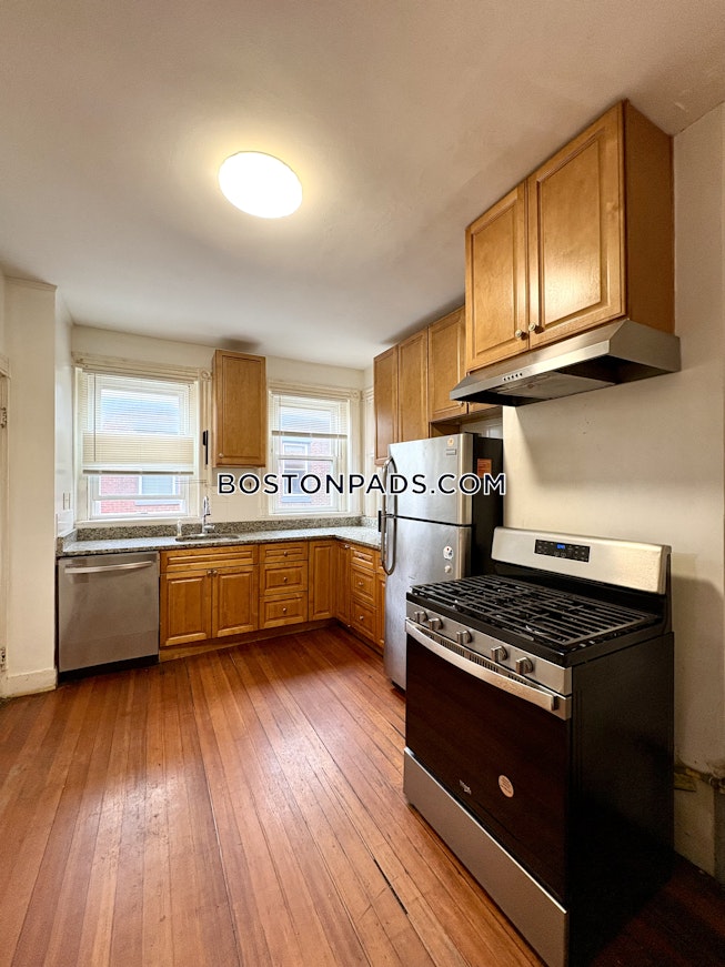 Boston - $4,200+ /mo