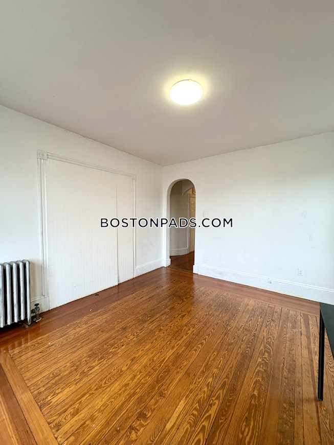 Boston - $4,200+ /mo