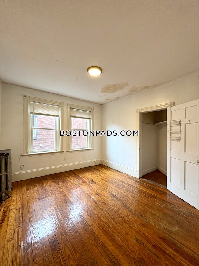 Boston - $4,200+ /mo