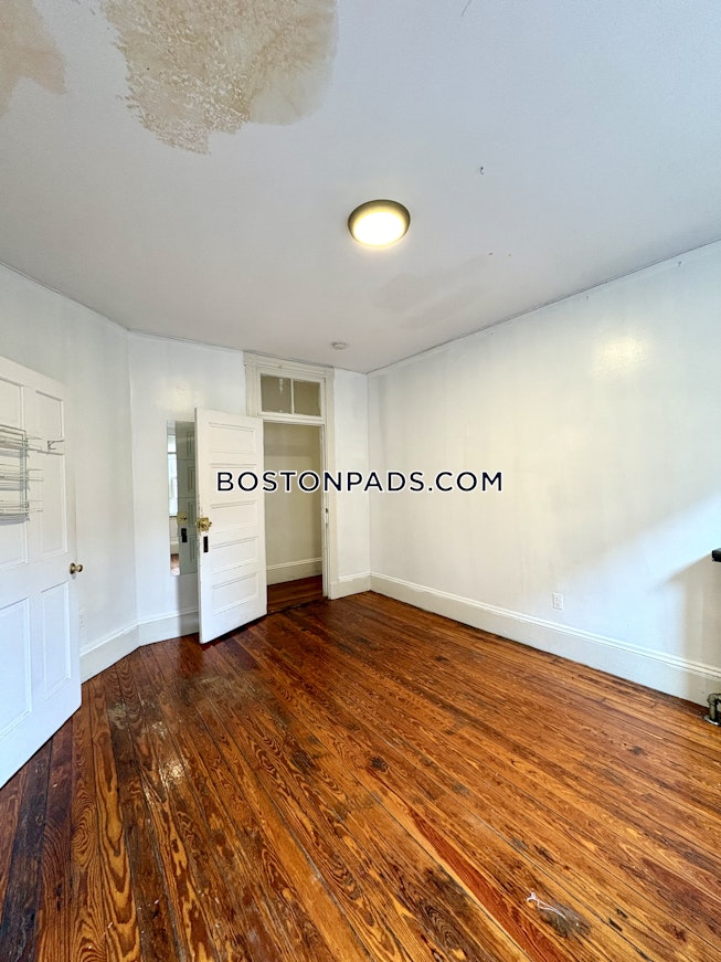 Boston - $4,200+ /mo