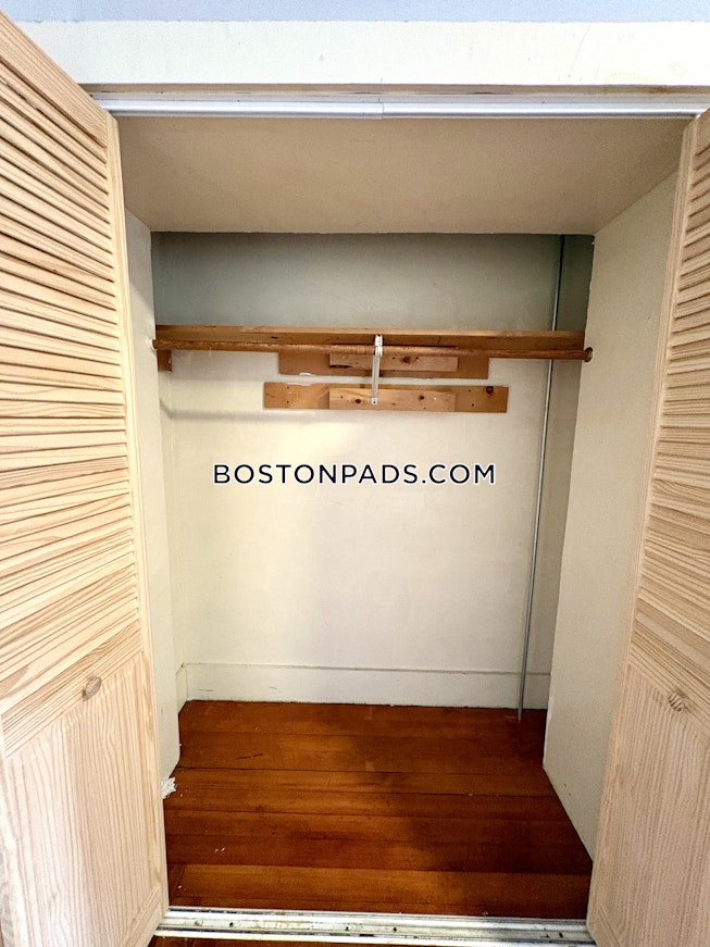 Boston - $4,200+ /mo