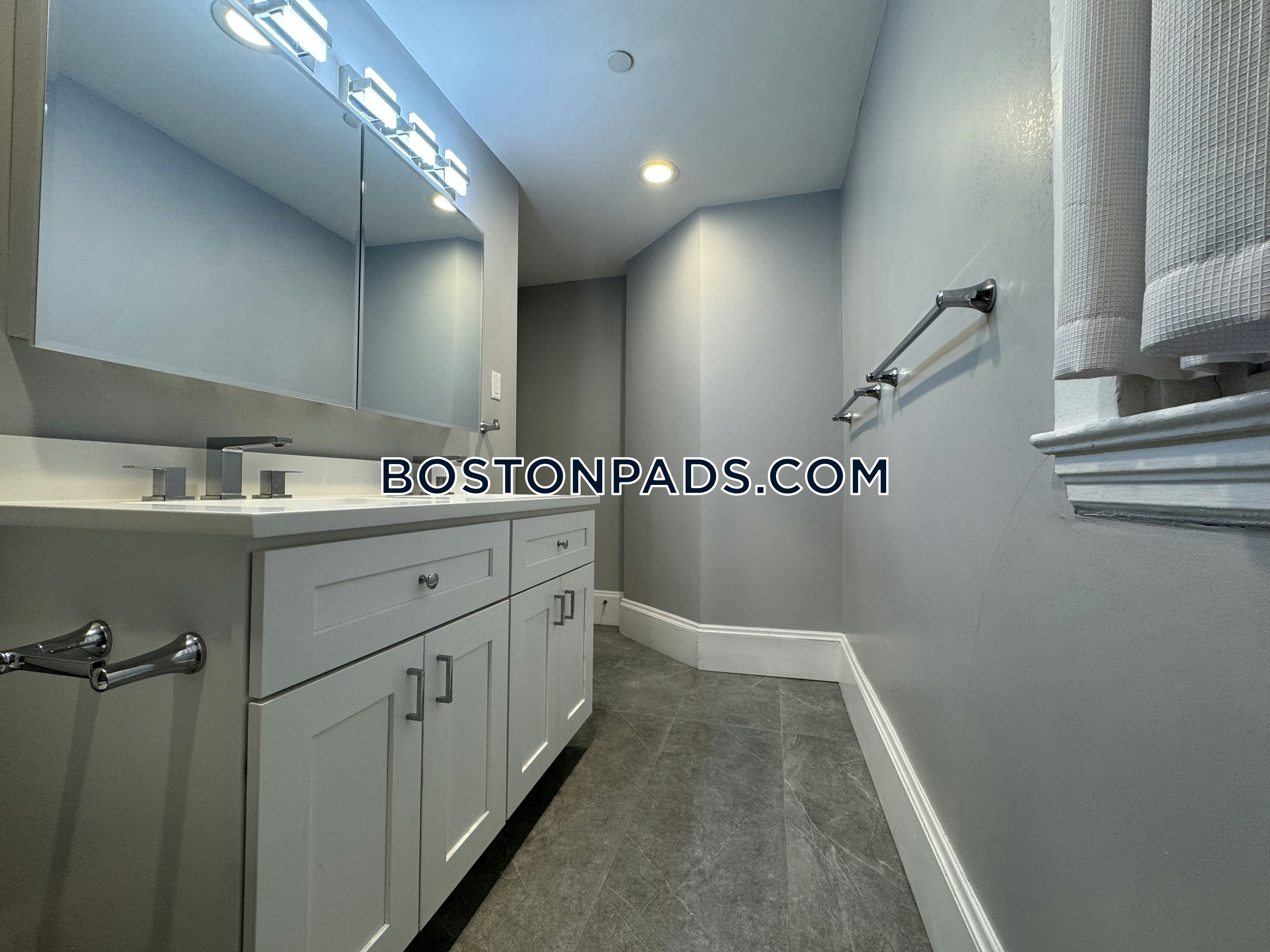 Boston - 4 Beds, 2 Baths