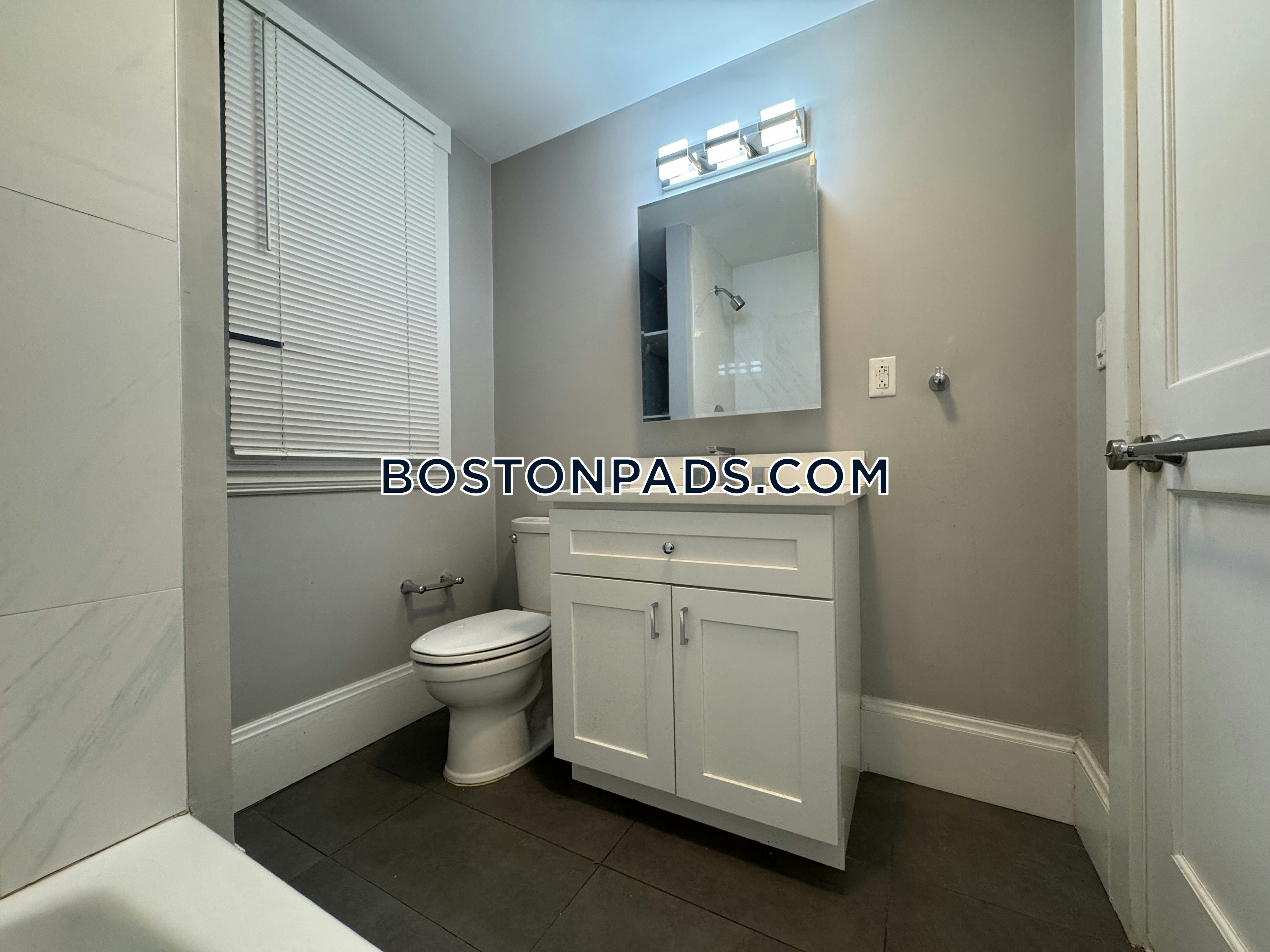 Boston - 4 Beds, 2 Baths