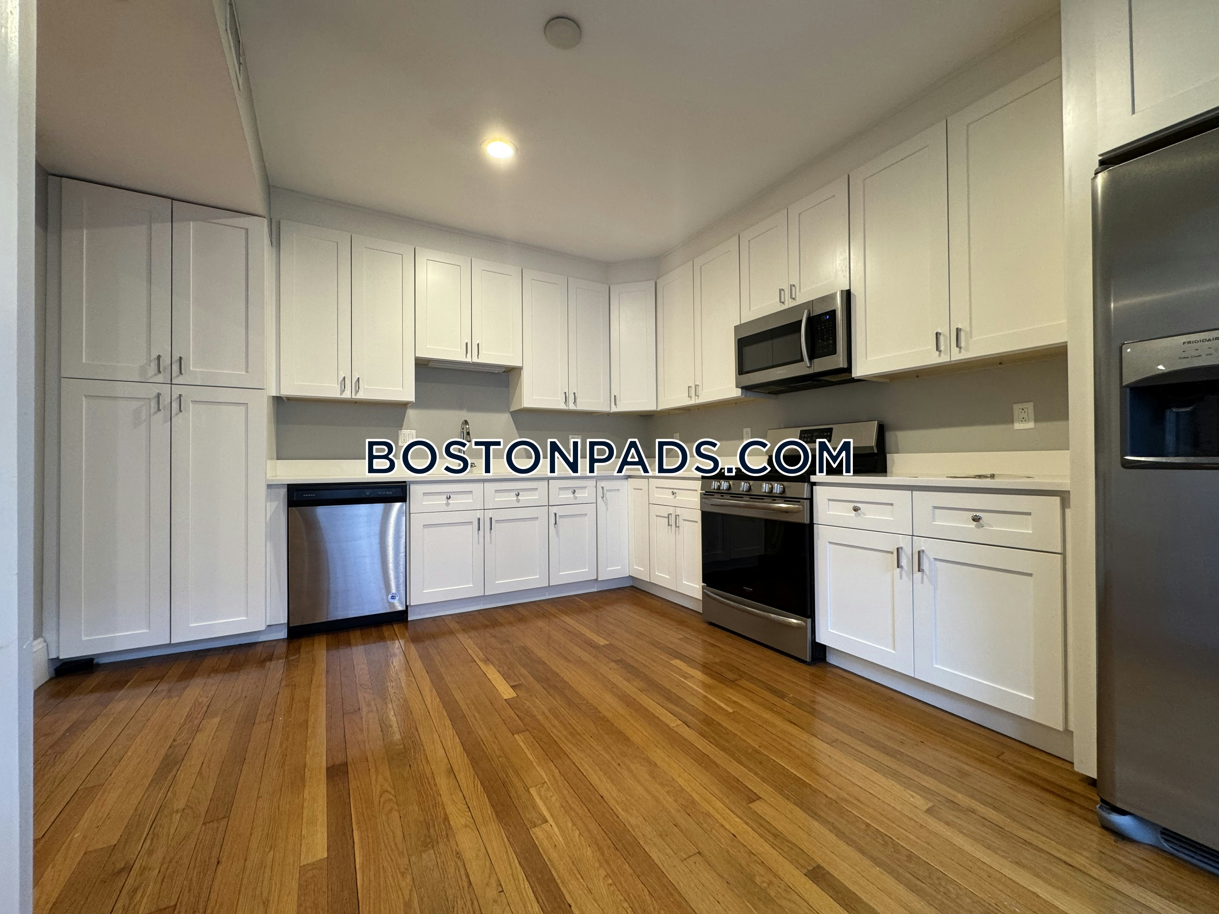 Boston - 4 Beds, 2 Baths