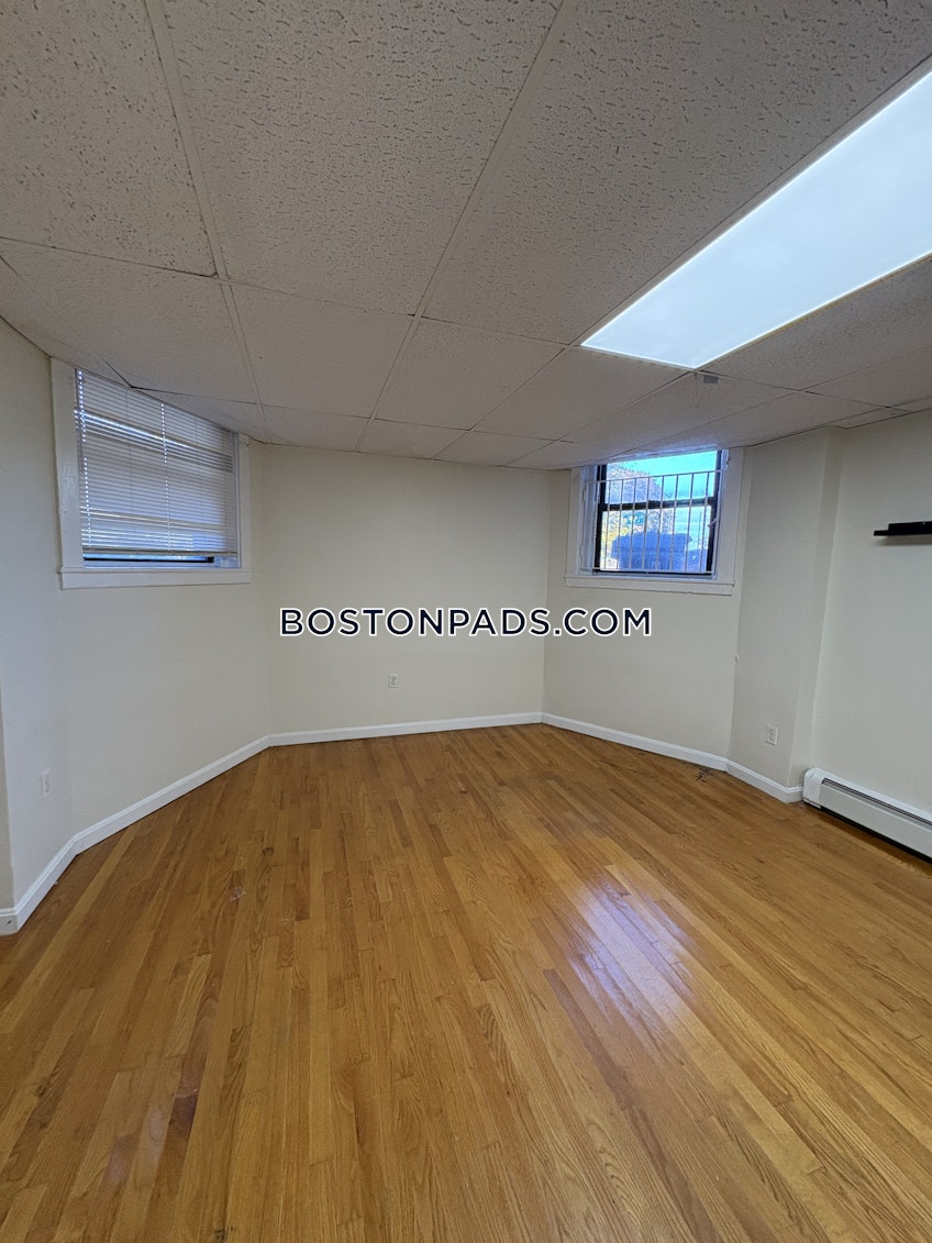 Boston - $4,500+ /month