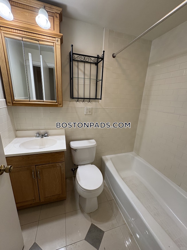 Boston - $4,500+ /mo