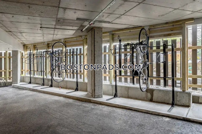 Boston - $3,245+ /mo