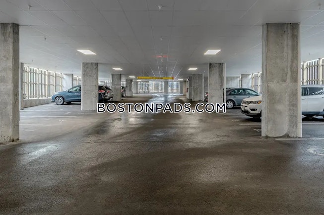 Boston - $3,245+ /mo