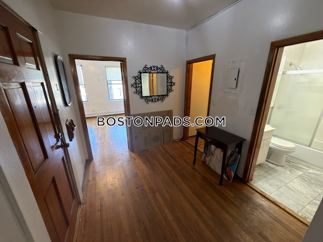 Boston - $4,000+ /mo