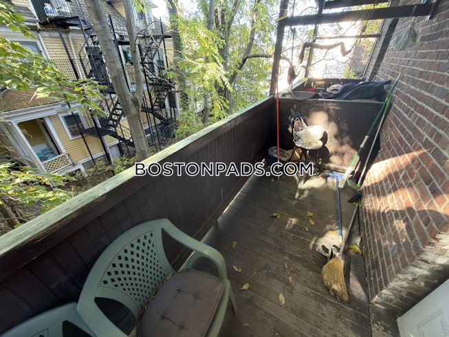 Boston - $4,000+ /mo