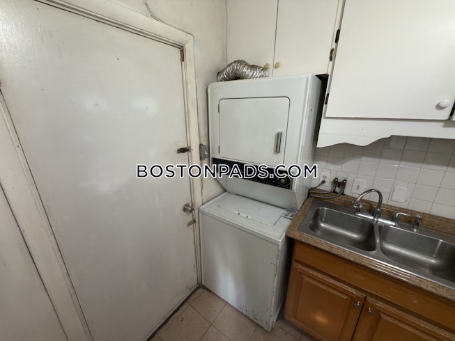 Boston - $4,000+ /mo