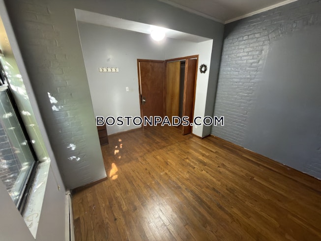 Boston - $4,000+ /mo