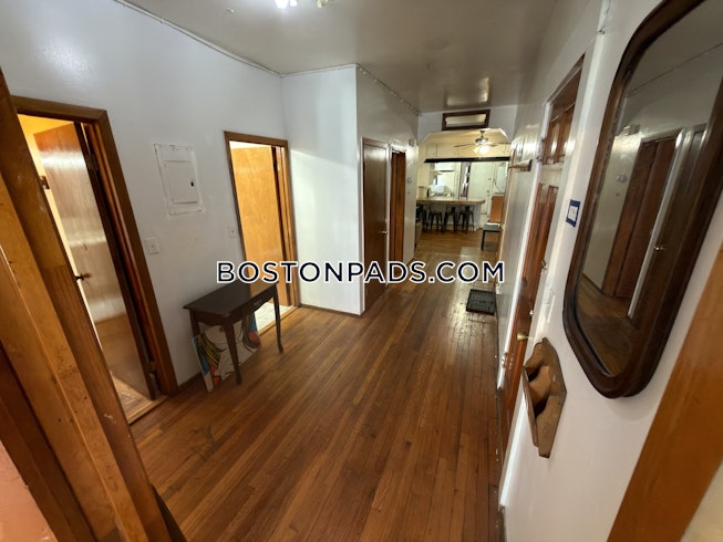 Boston - $4,000+ /mo