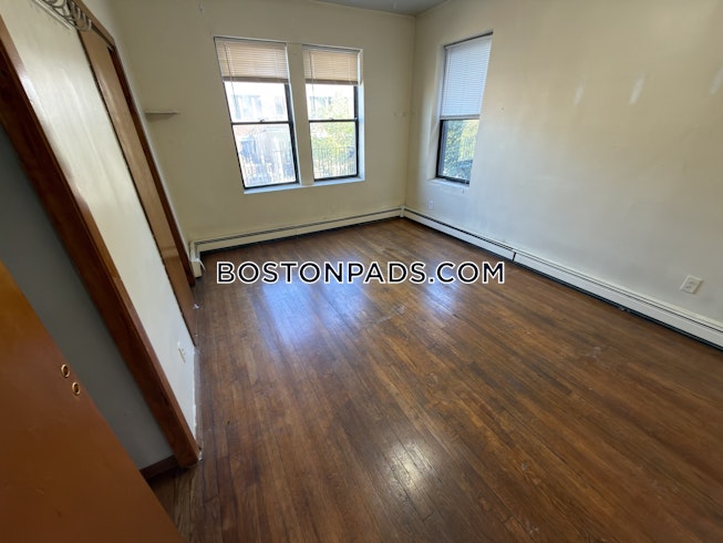 Boston - $4,000+ /mo