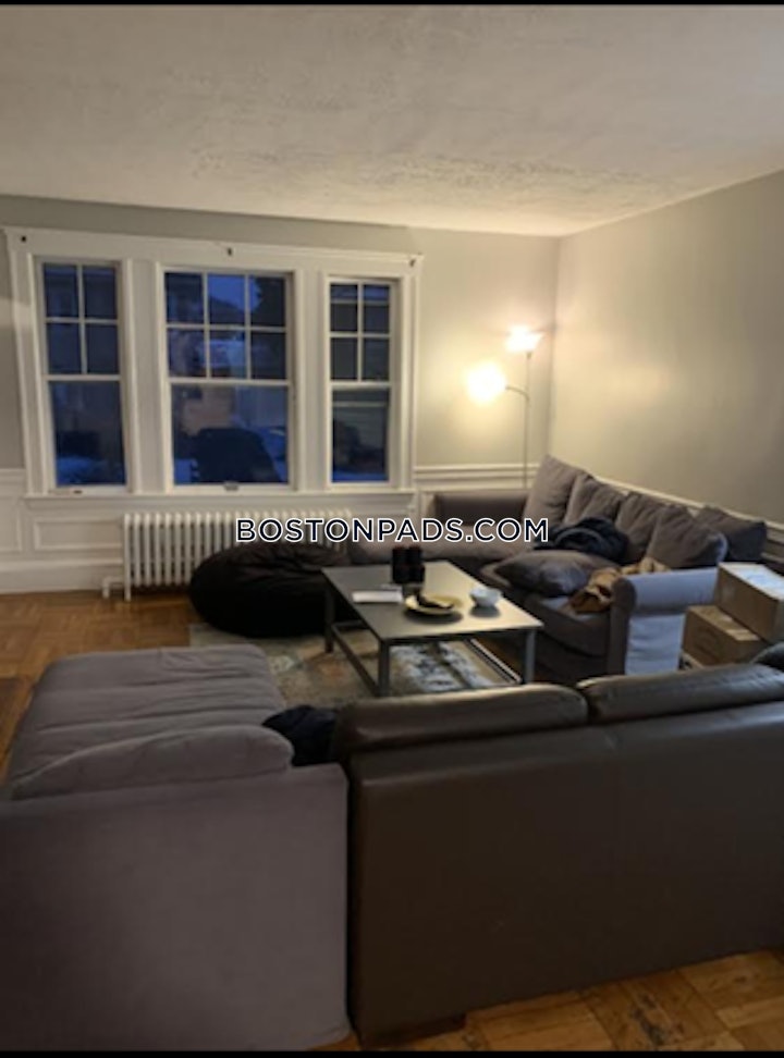 newton-very-nice-5-beds-2-baths-house-chestnut-hill-6700-548338 