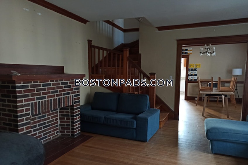 Boston - $5,200+ /month