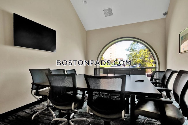 Malden - $1,900+ /mo