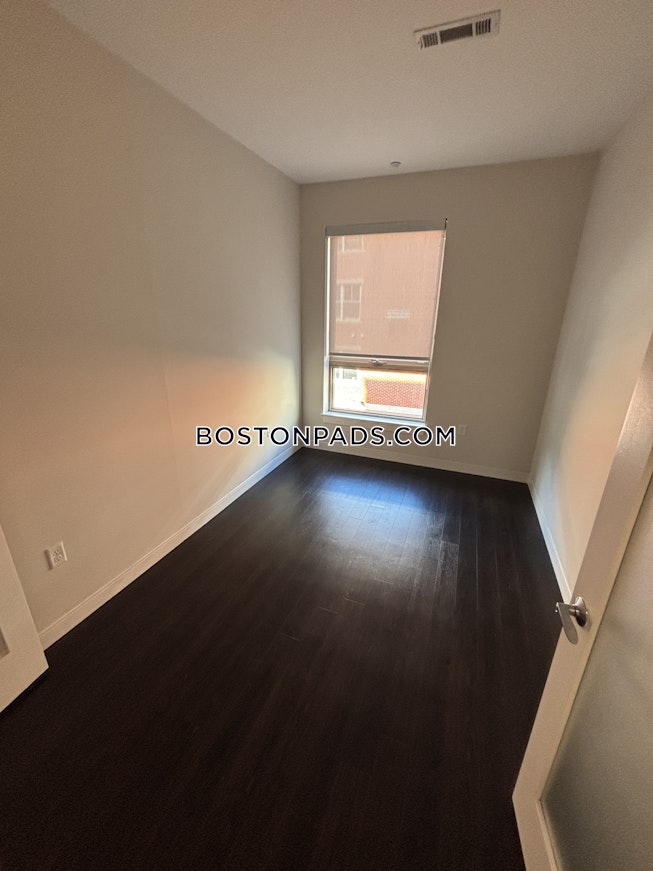 Boston - $4,062+ /mo