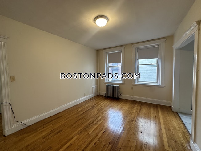 Boston - $2,100+ /mo