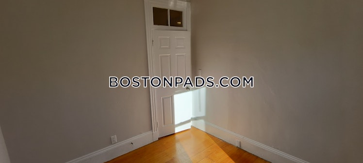 folsom Ave., Roxbury Crossing