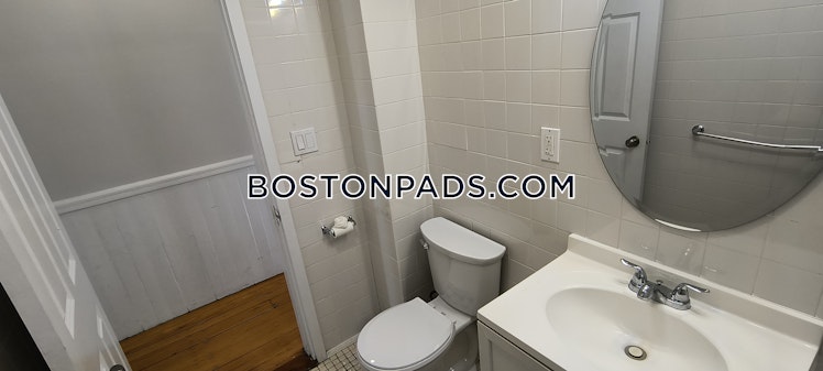 folsom Ave., Roxbury Crossing