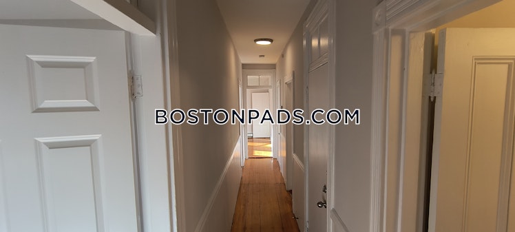 folsom Ave., Roxbury Crossing