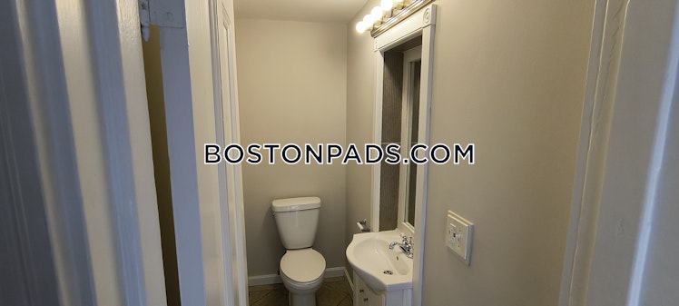 folsom Ave., Roxbury Crossing