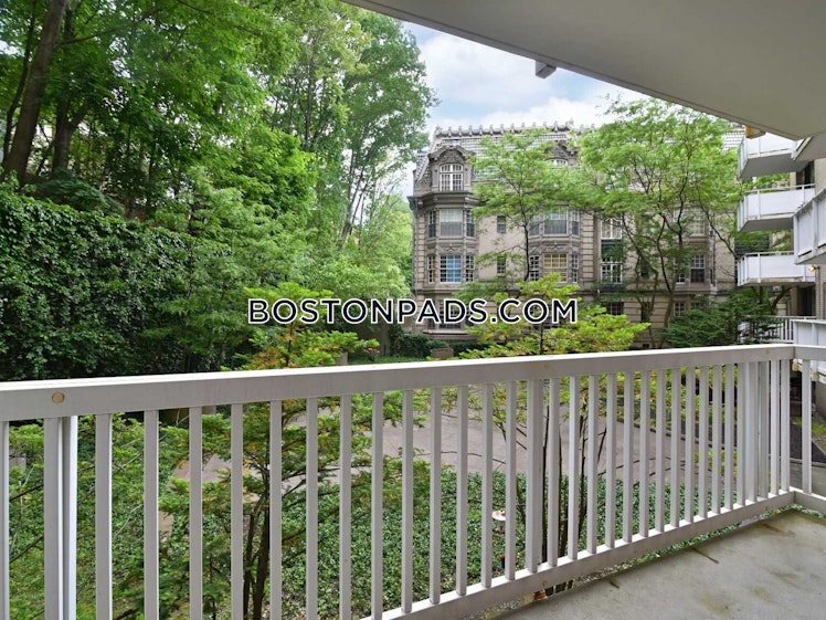 Beacon St., Brookline