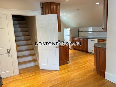 Somerville 4 Beds 1.5 Baths  Porter Square - $4,800 No Fee