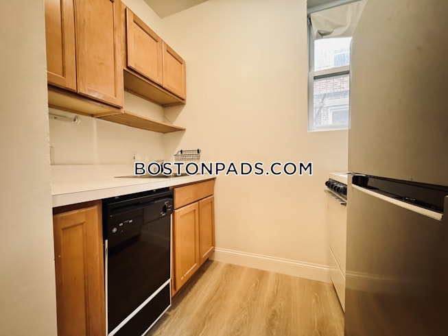Boston - $3,320+ /mo