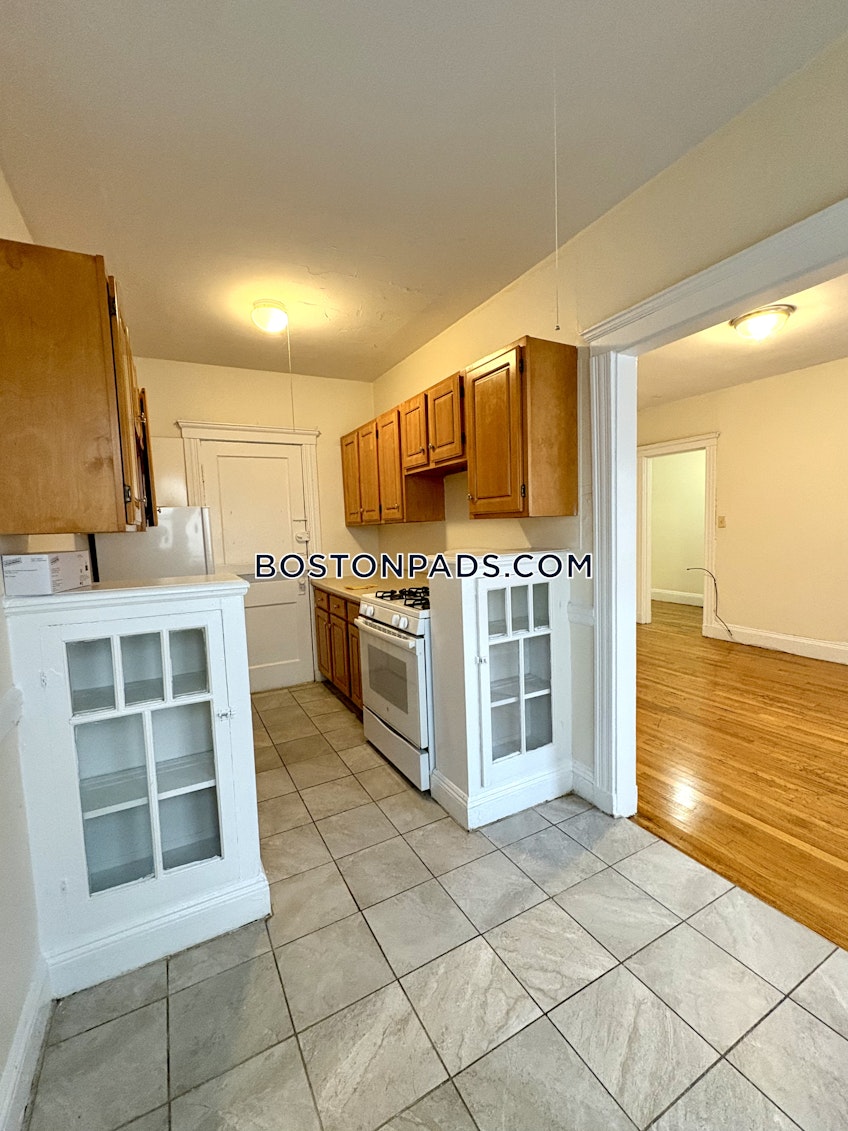 Boston - $2,100+ /month