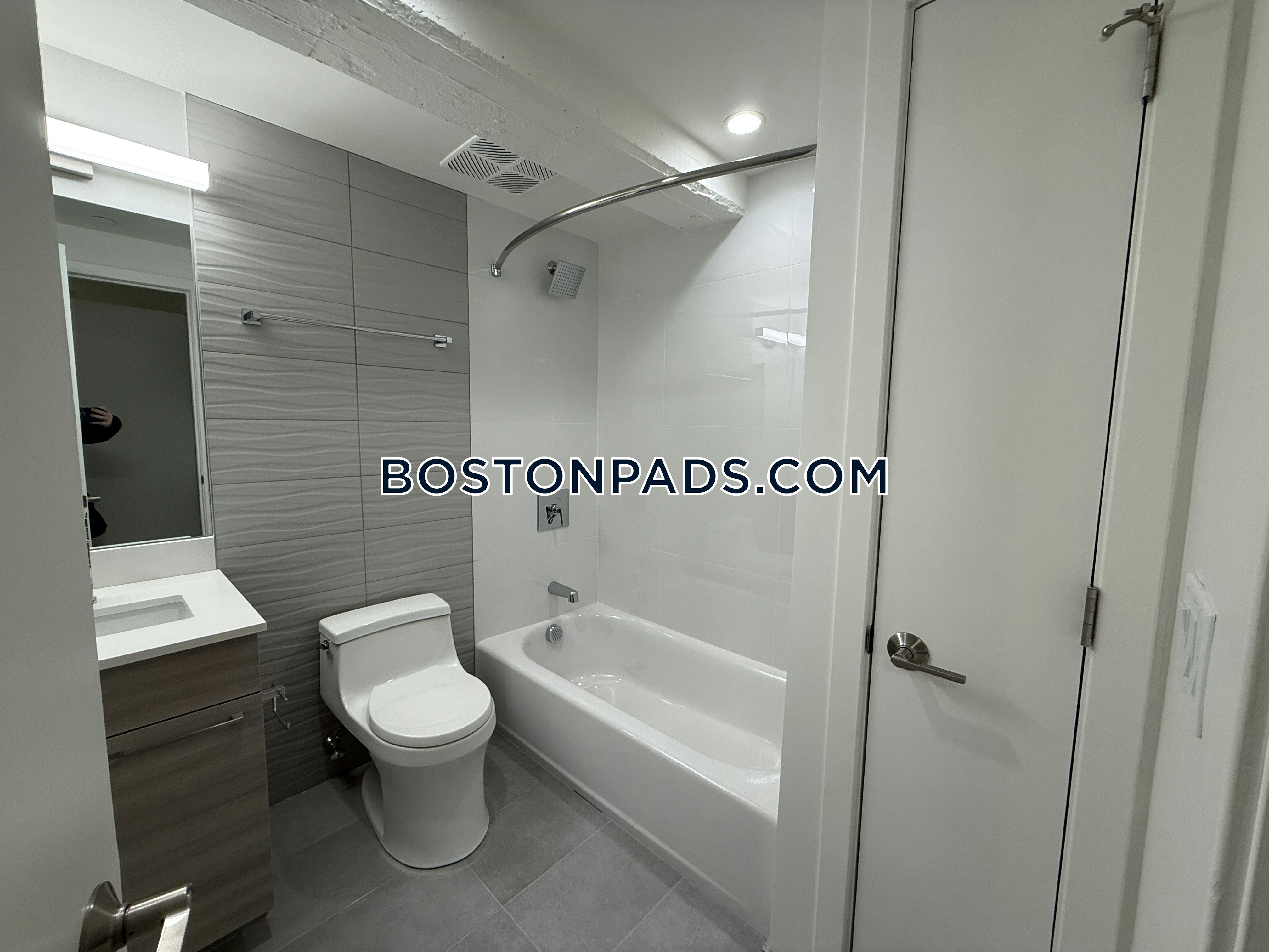 Boston - 2 Beds, 2.5 Baths