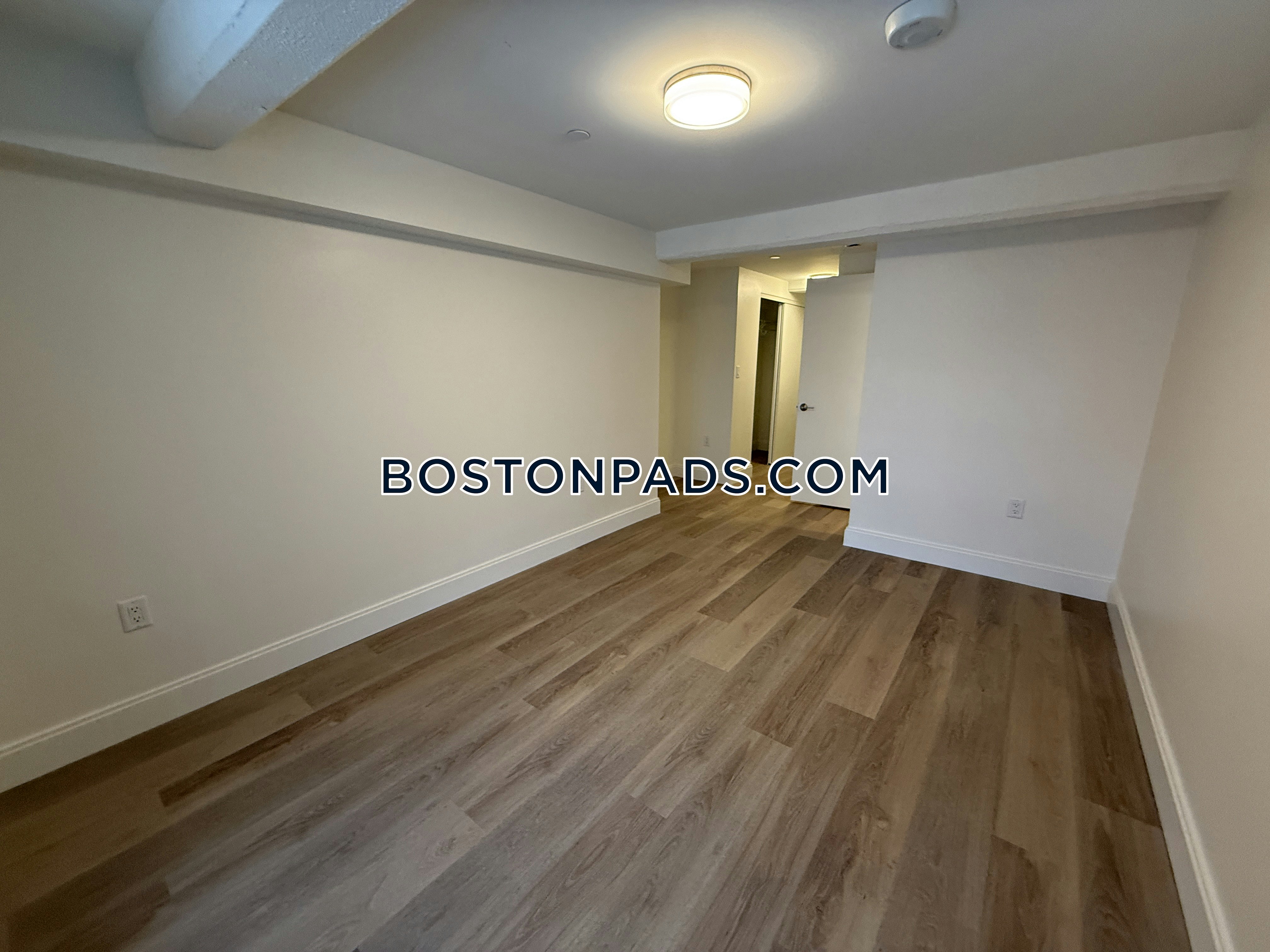 Boston - 2 Beds, 2.5 Baths