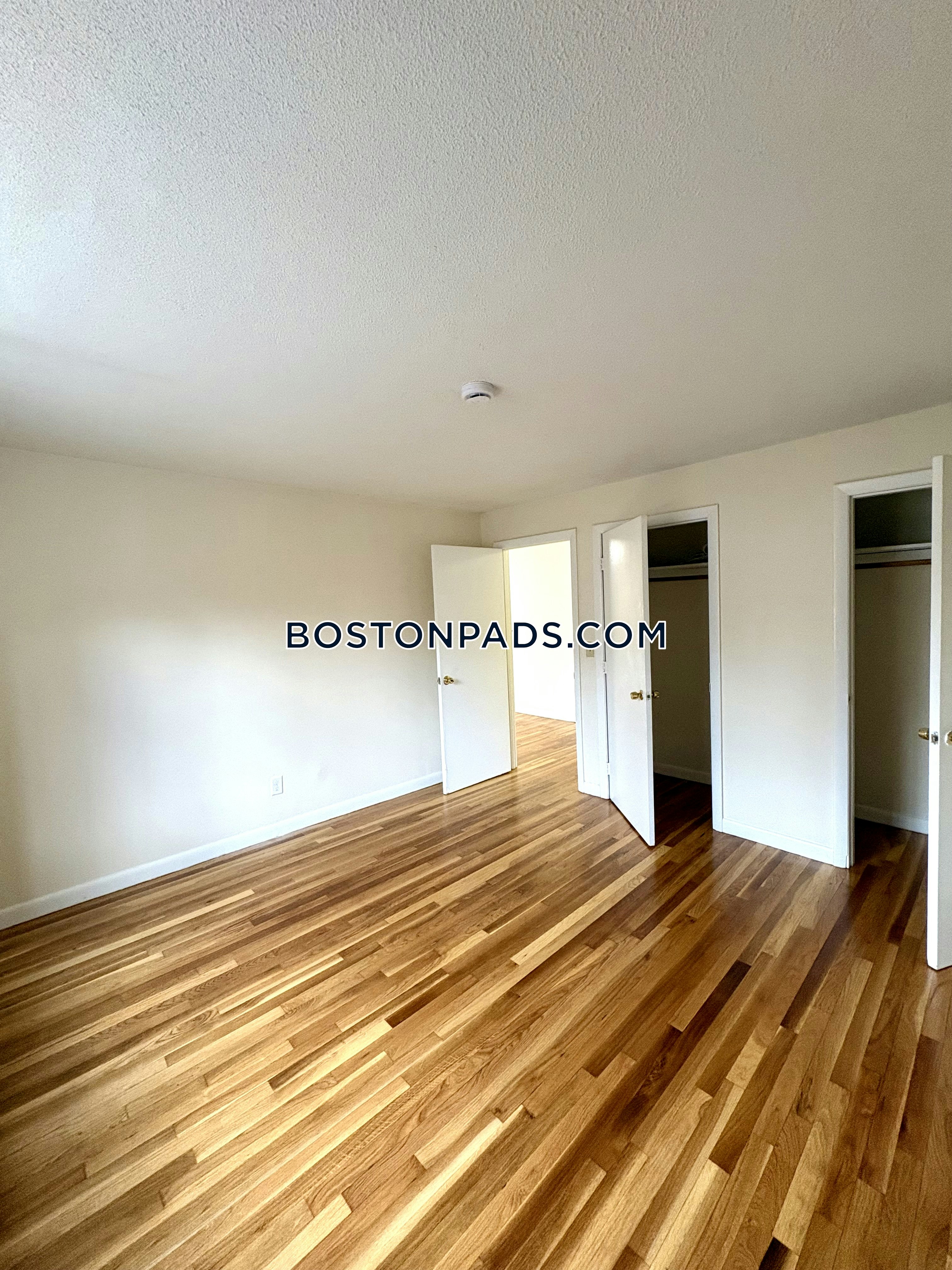 Boston - 1 Beds, 1 Baths