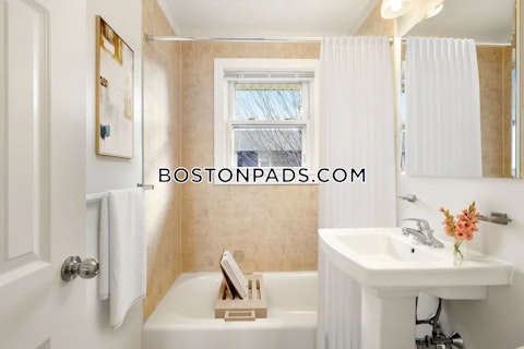 Brandywyne Dr. Boston photo 17