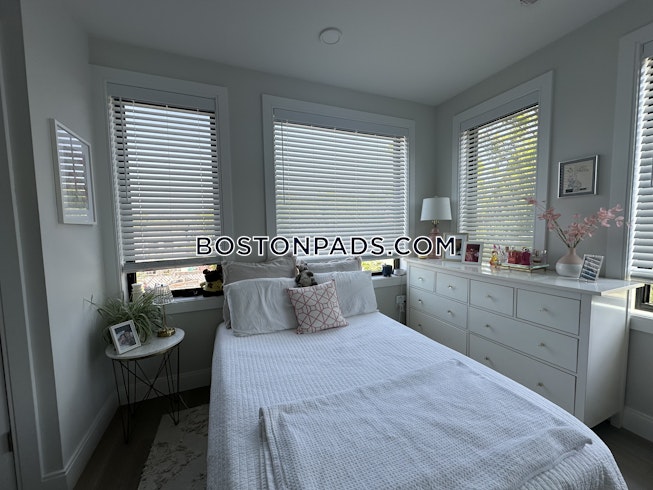 Boston - $2,800+ /mo