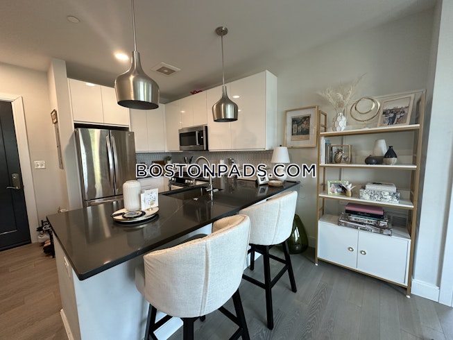 Boston - $2,800+ /mo