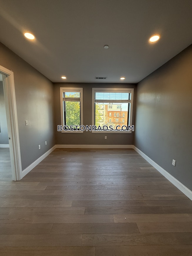 Boston - $2,800+ /mo