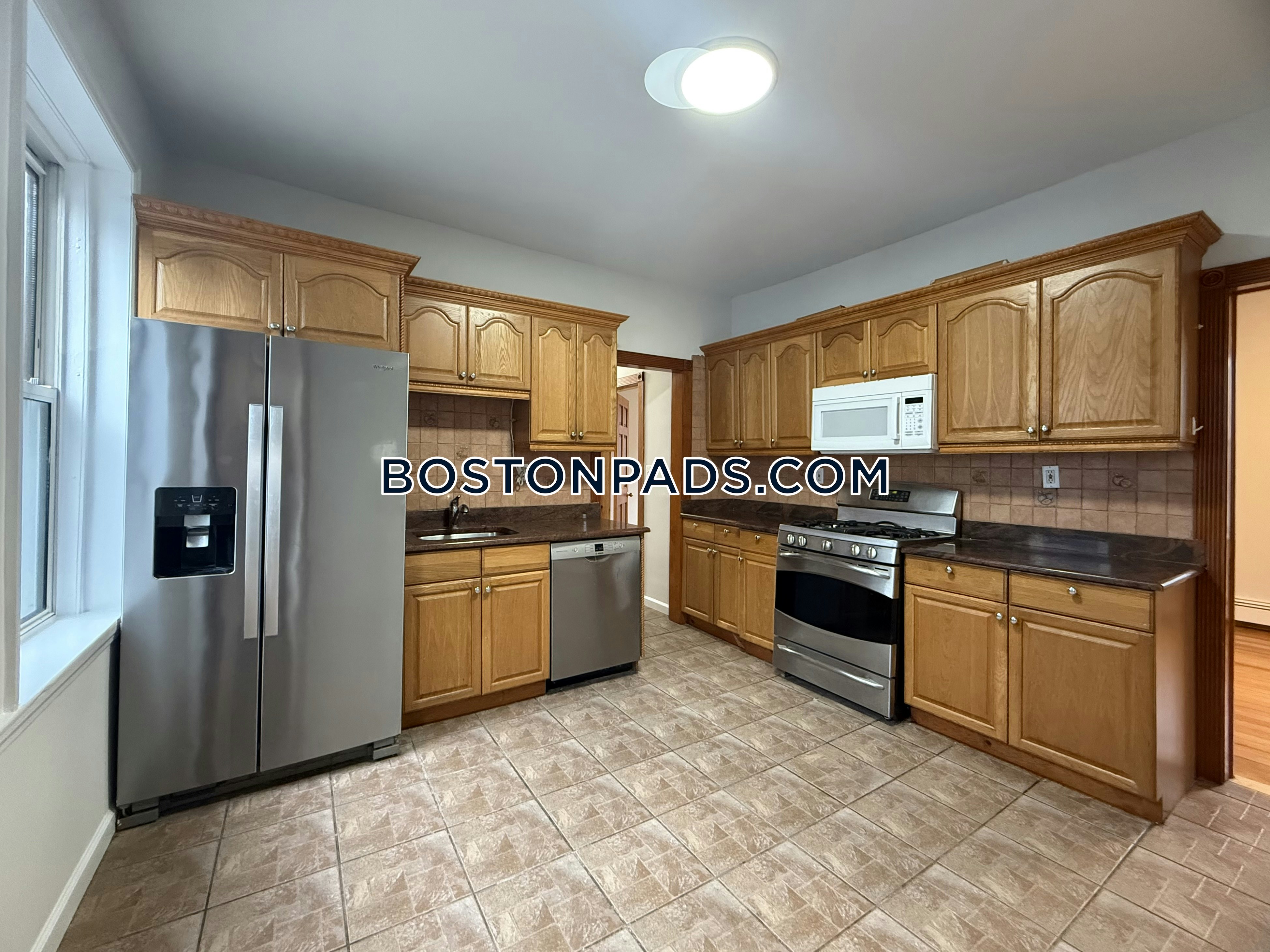 Boston - 3 Beds, 1.5 Baths