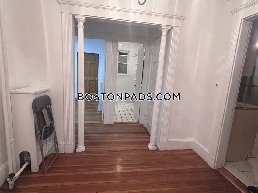 Boston - $2,700+ /month