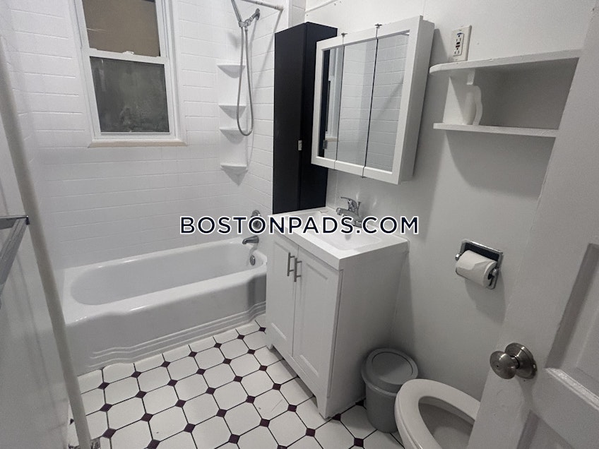 Boston - $2,700+ /month