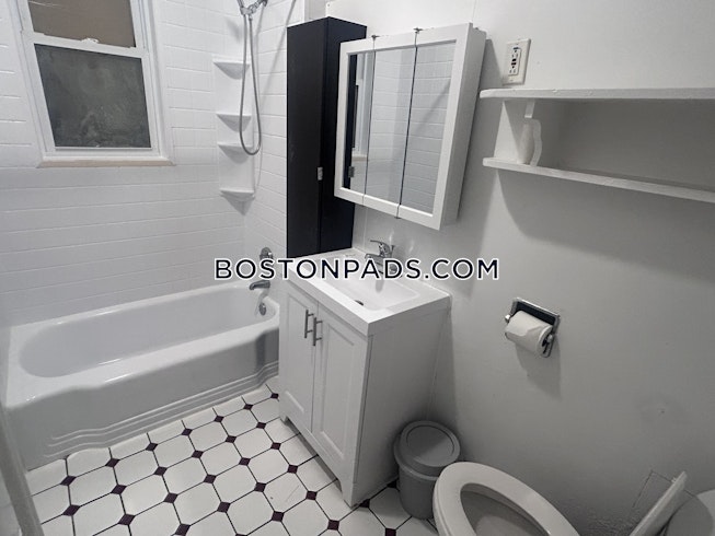 Boston - $2,700+ /mo